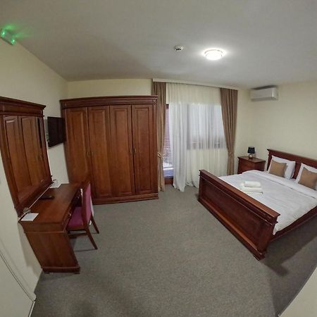 Motel Zeta Lux Mitrovici  Eksteriør billede