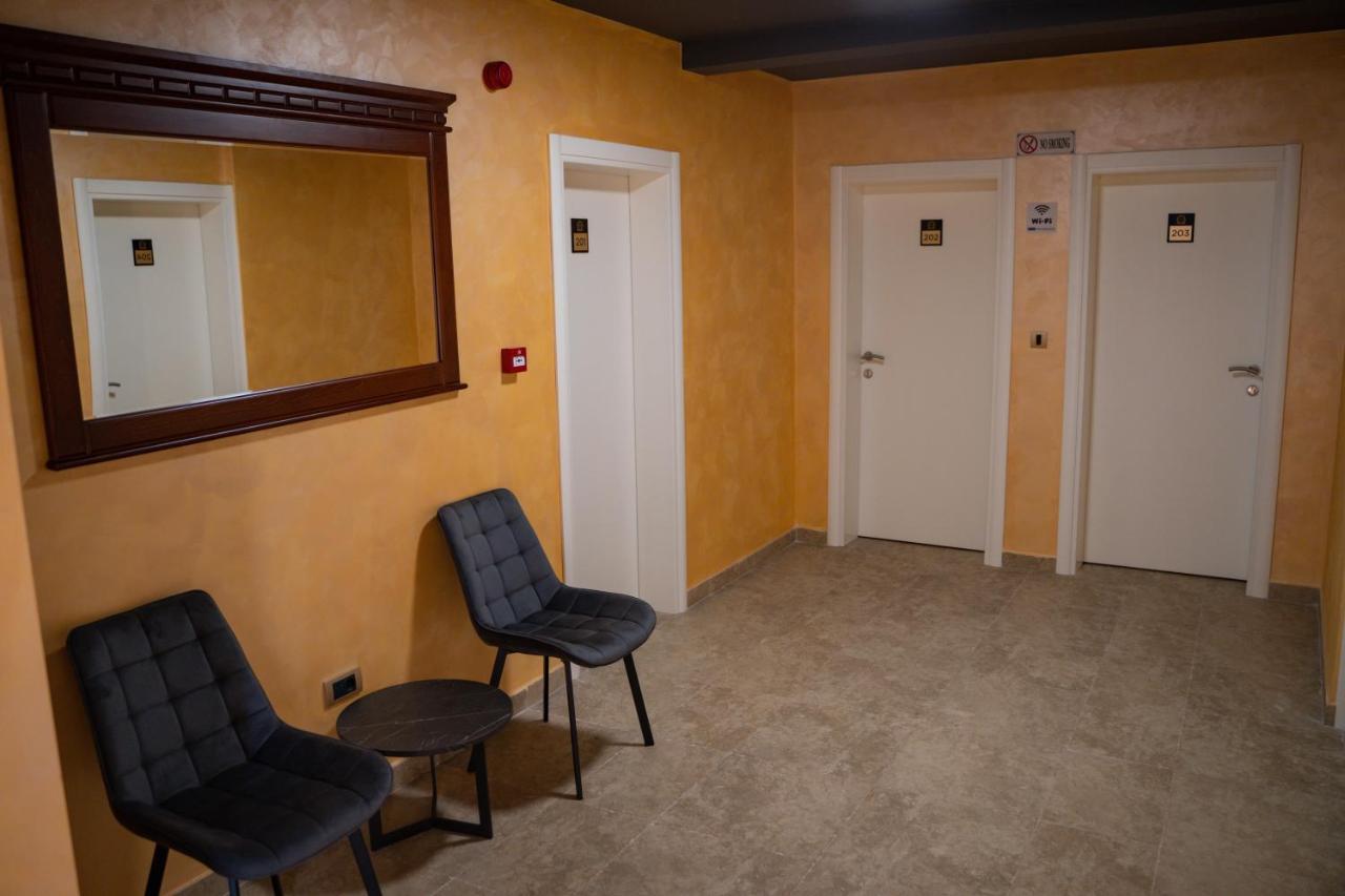 Motel Zeta Lux Mitrovici  Eksteriør billede