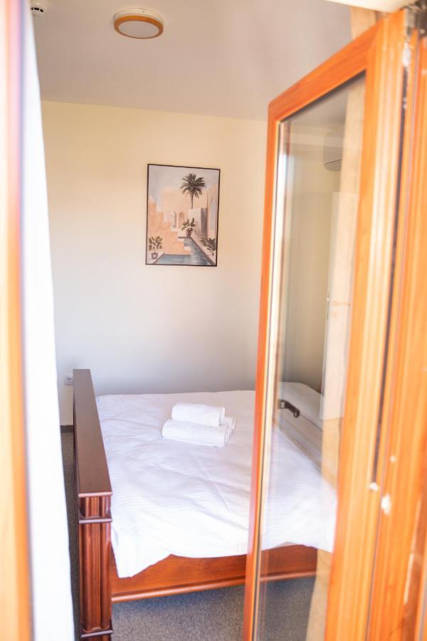 Motel Zeta Lux Mitrovici  Eksteriør billede