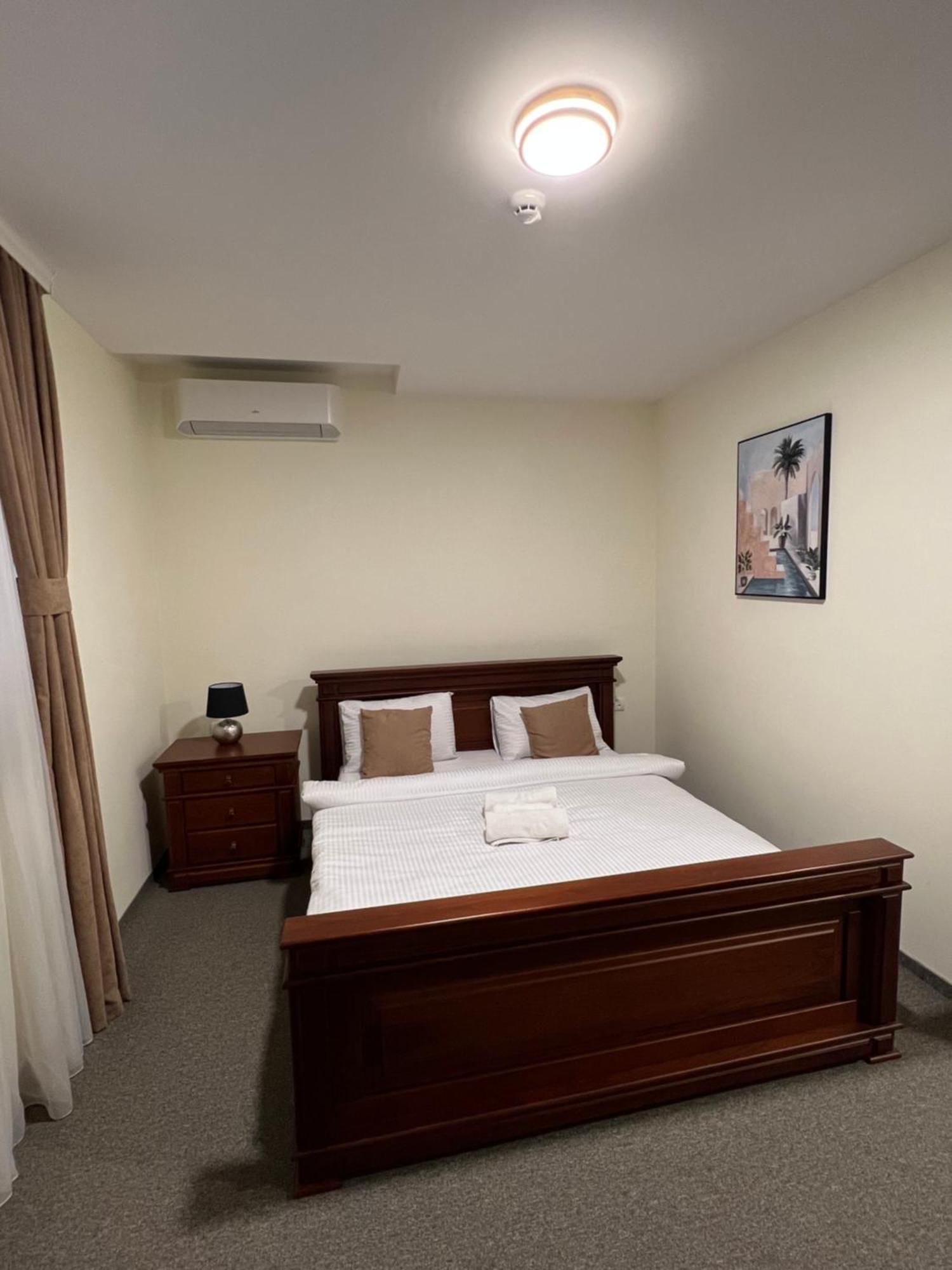 Motel Zeta Lux Mitrovici  Eksteriør billede