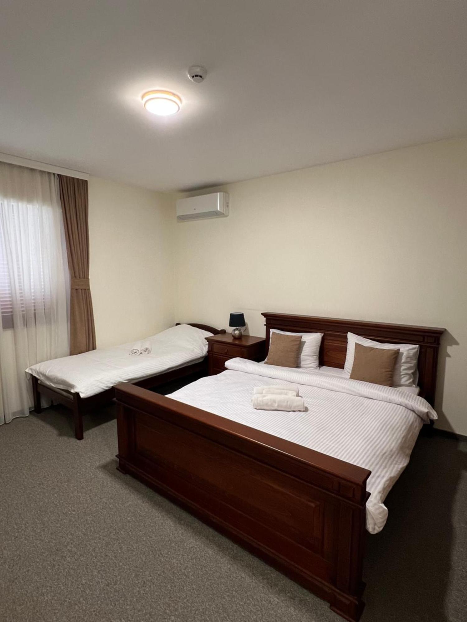 Motel Zeta Lux Mitrovici  Eksteriør billede